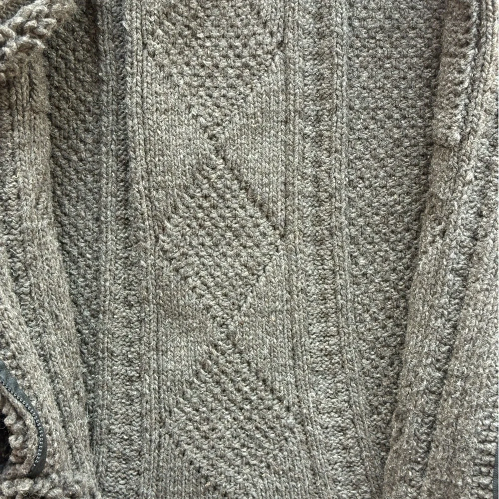 Cardigan Fisherman Full Zip Sweater 100% Wool Made in Ecuador Grayish Green - Picture 7 of 9